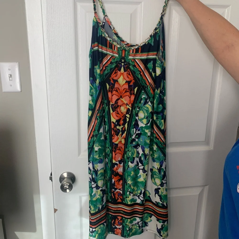 CUTE DRESSES| 2 Dress Bundle 👗 - Picture 4 of 6